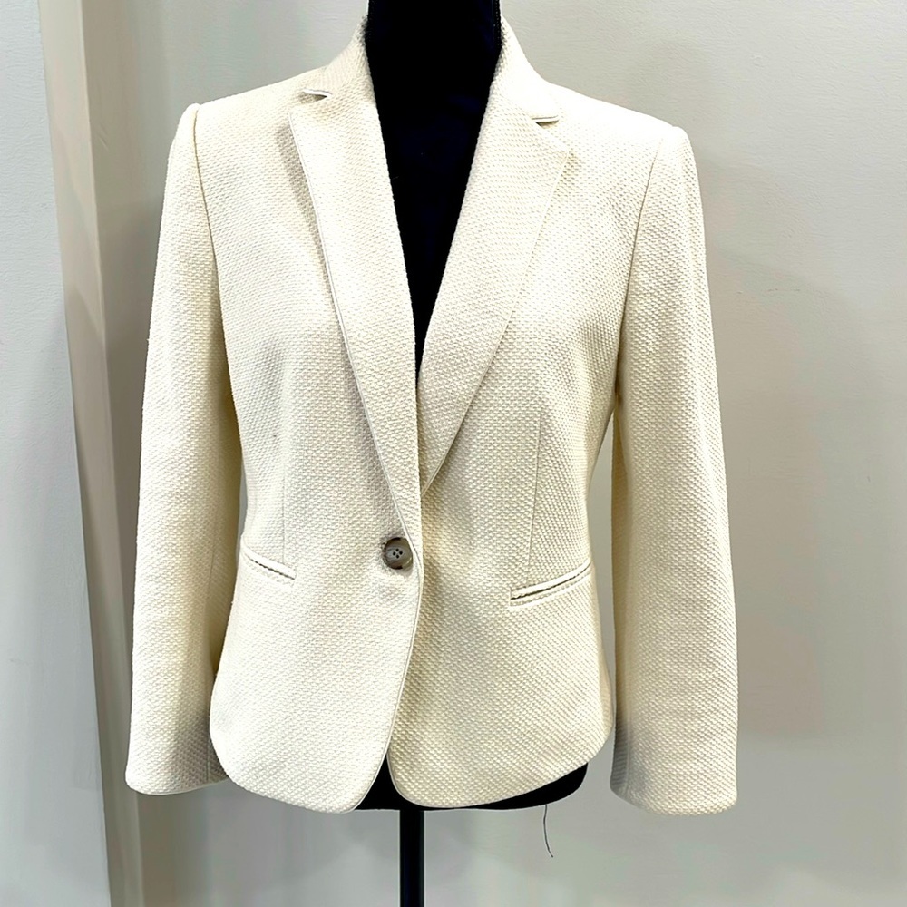 Ann Taylor Ivory women’s blazer size 4